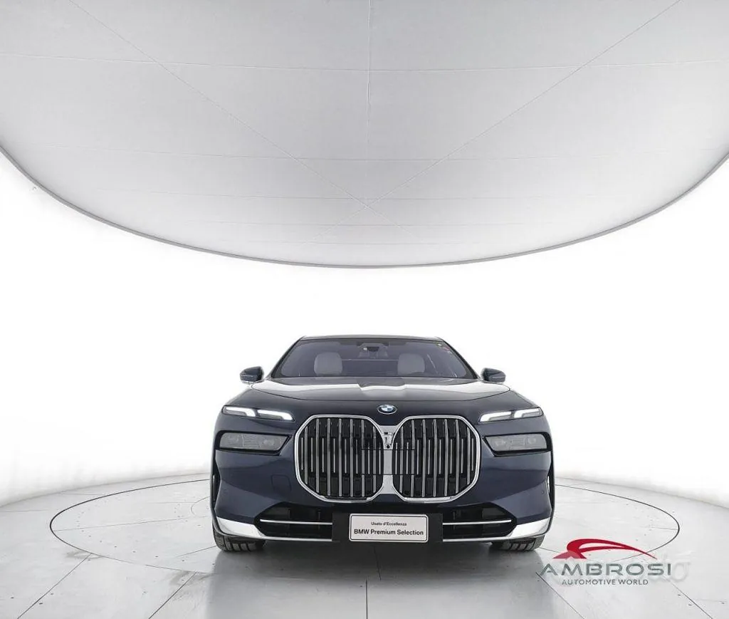 BMW 740 2024 photo 5