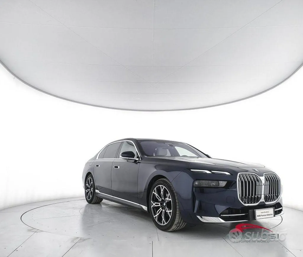 BMW 740 2024 photo 2