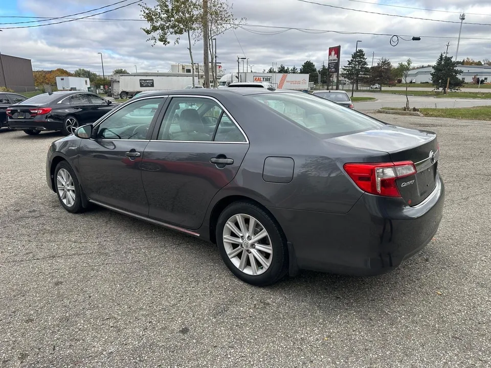Toyota Camry 2012 photo 2
