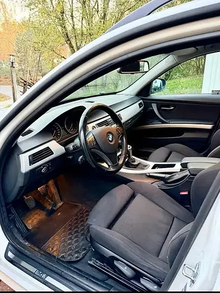 BMW 320D 2009 photo 5