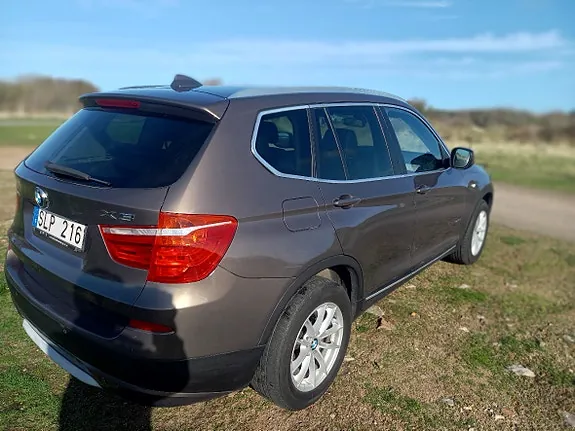 BMW X3 2011 photo 2