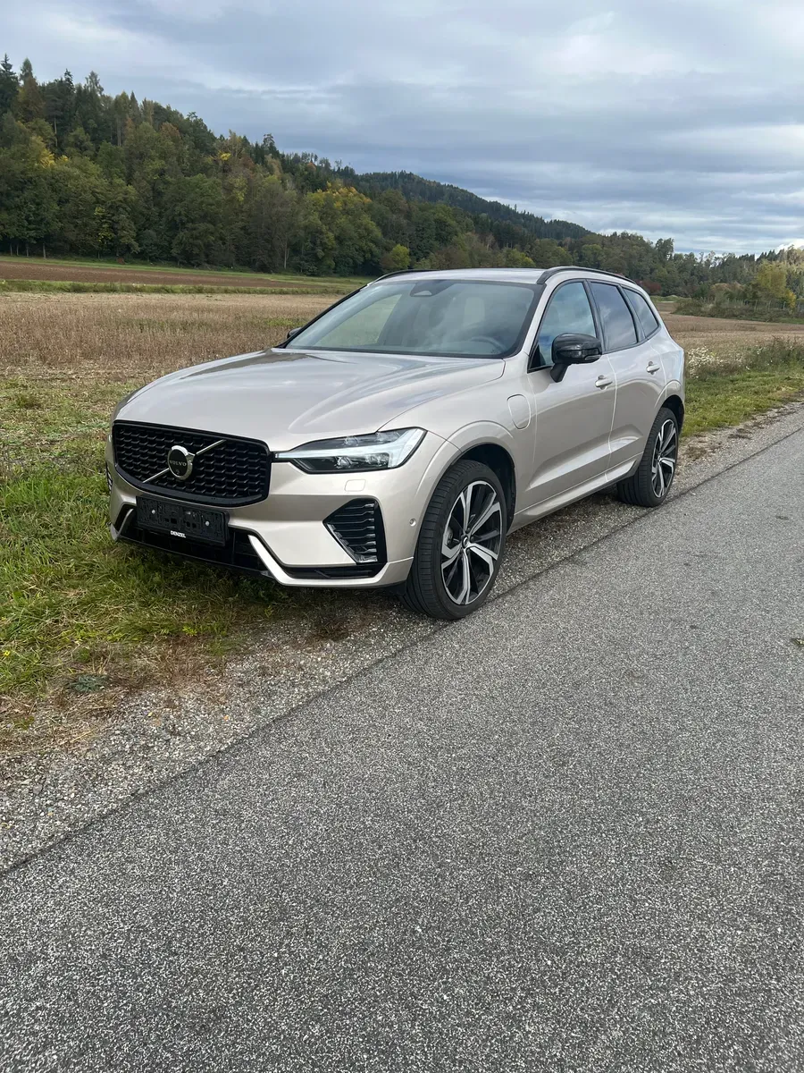 Volvo Xc60 2025 photo 2