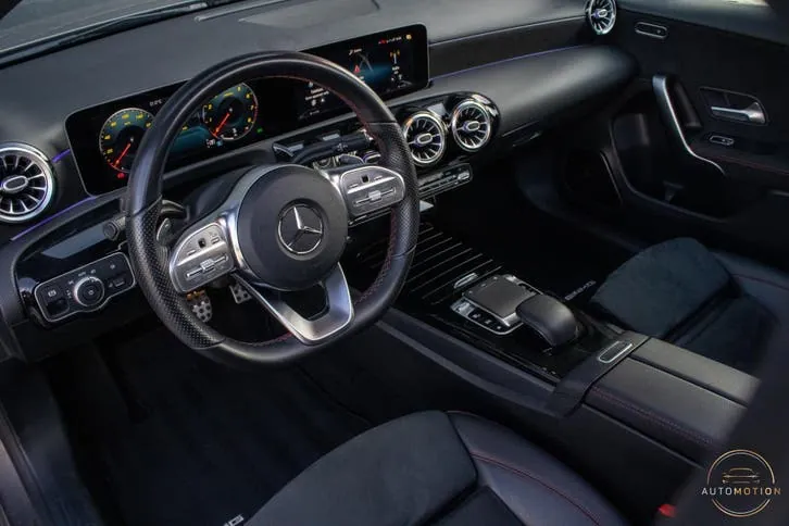 Mercedes-Benz A-Class 2018 photo 3