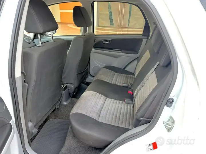 Suzuki Sx4 2010 photo 3