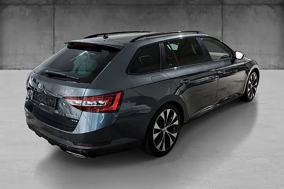 Skoda Superb 2018 photo 5