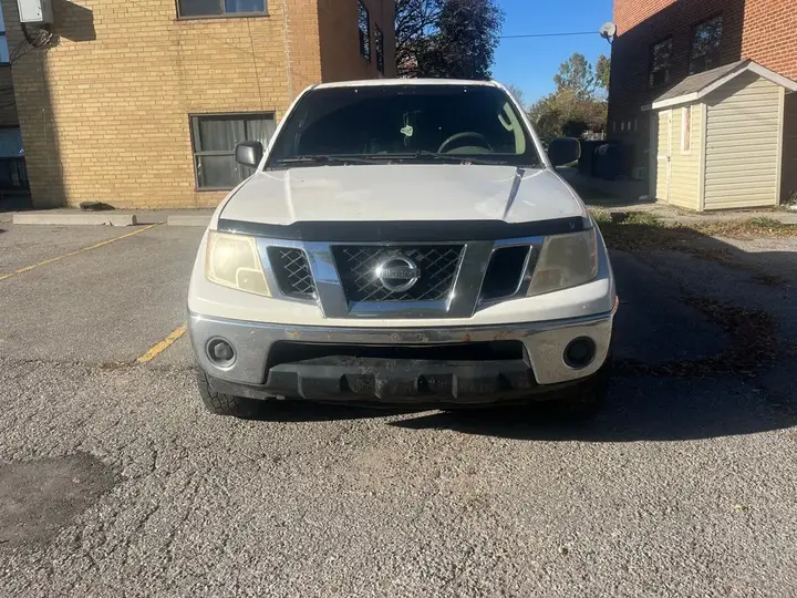 Nissan Frontier 2010 photo 4