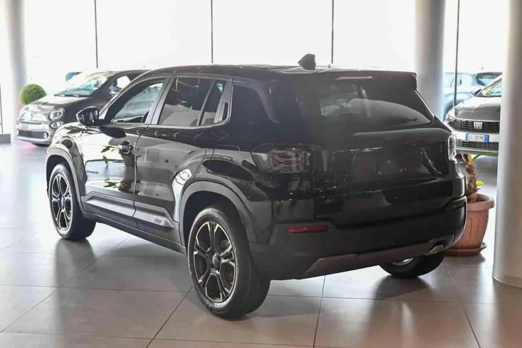 Jeep Avenger photo 4
