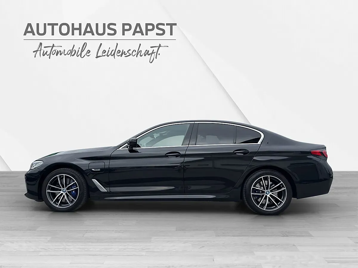BMW 5 Series 2021 photo 2