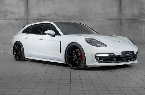 Porsche Panamera 4