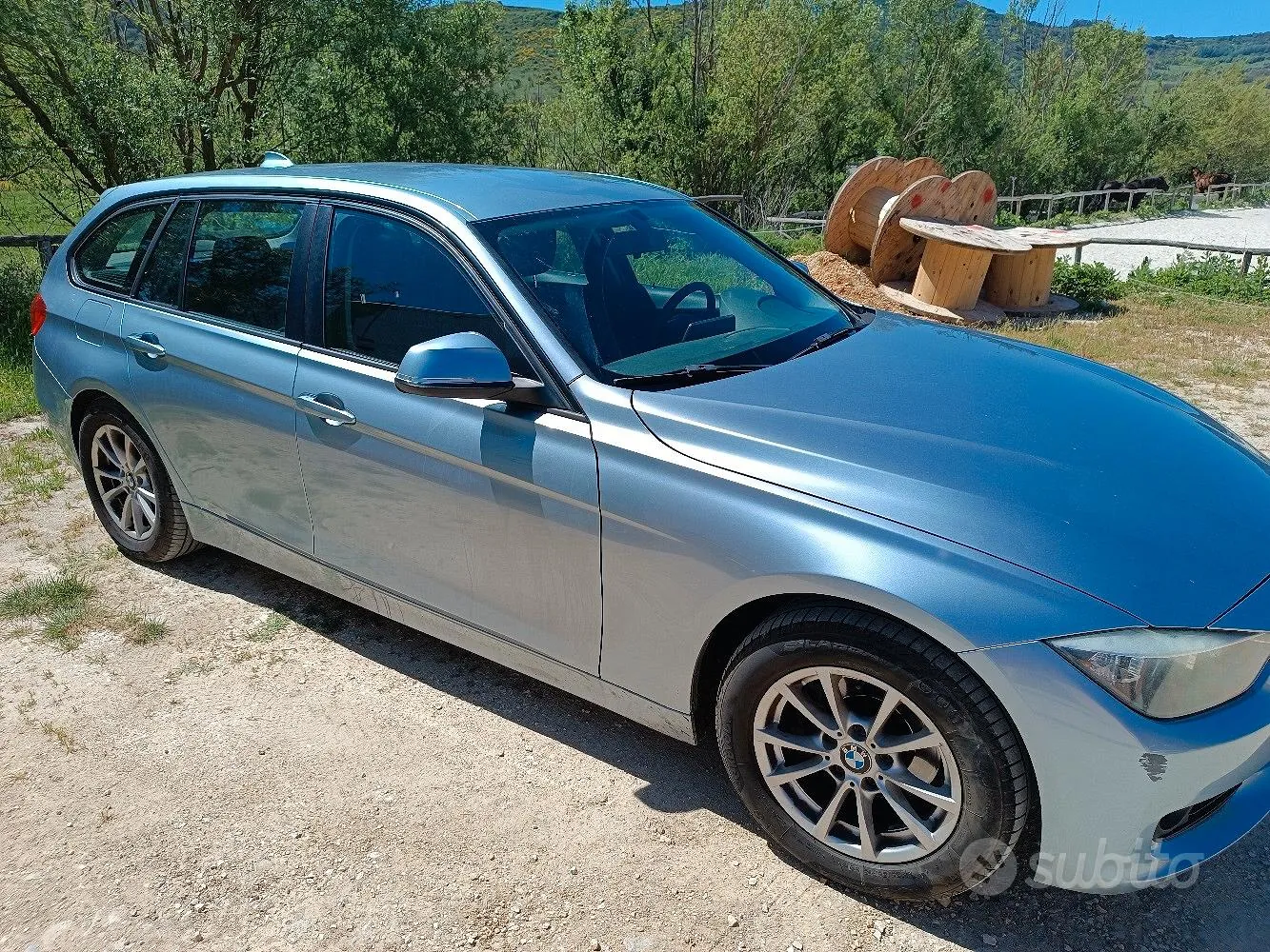 BMW 318 2014 photo 2