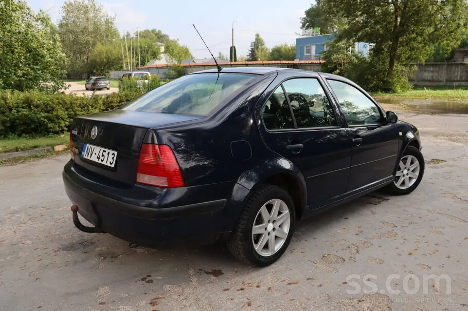 Volkswagen Bora 1999 photo 4