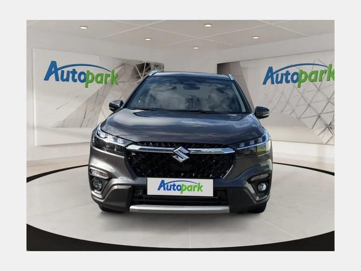 Suzuki S-Cross photo 2