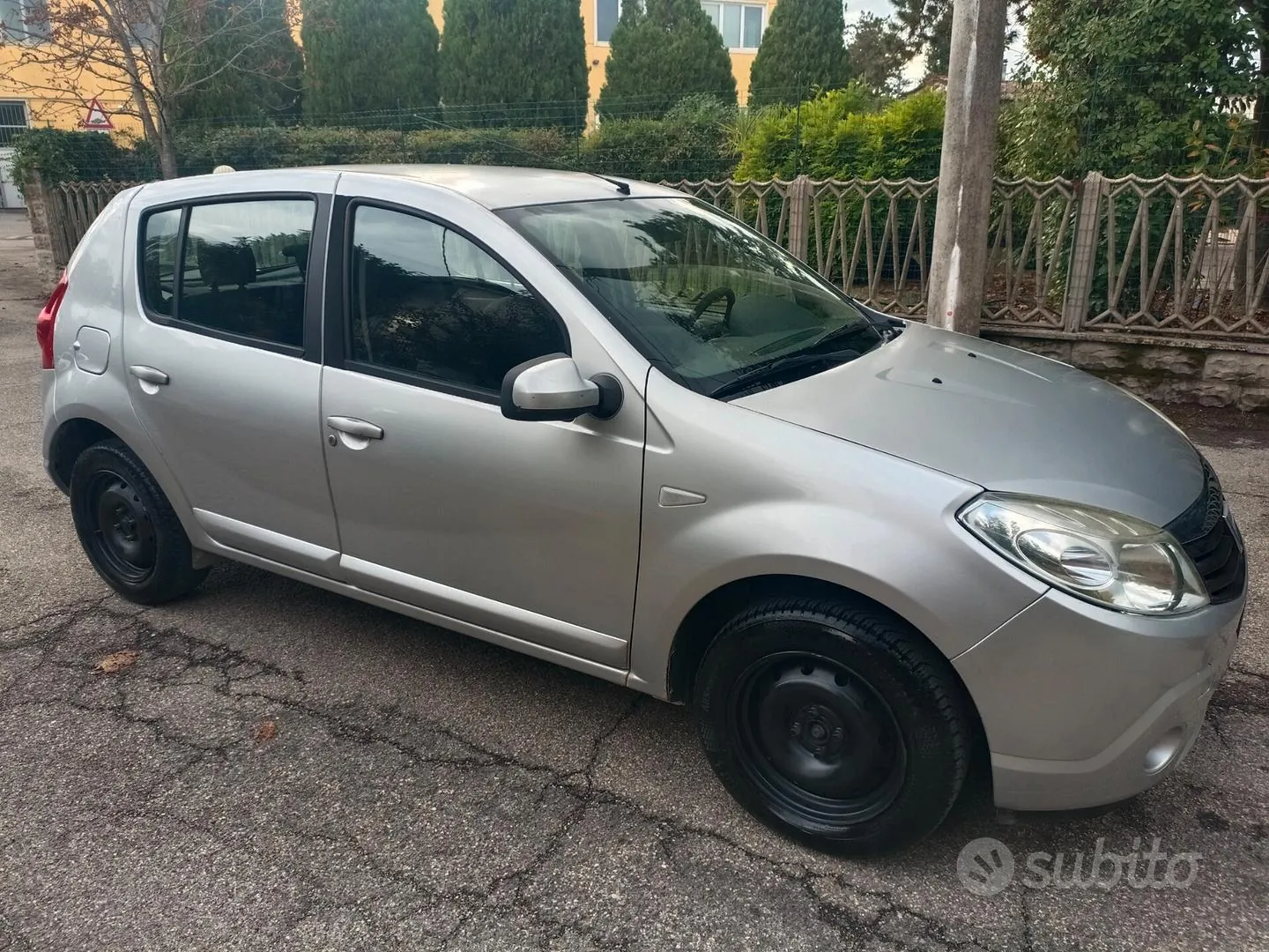 Dacia Sandero 2010 photo 5