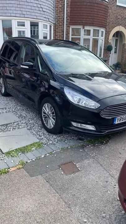 Ford Galaxy 2016 photo 2