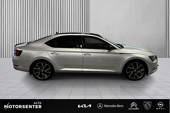 Skoda Superb 2018 photo 4