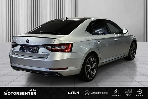 Skoda Superb 2018 photo 5