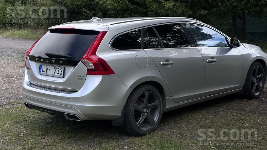 Volvo V60 2014 photo 4