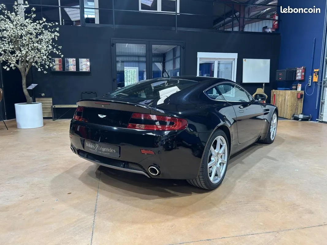 Aston Martin V8 Vantage 2008 photo 3