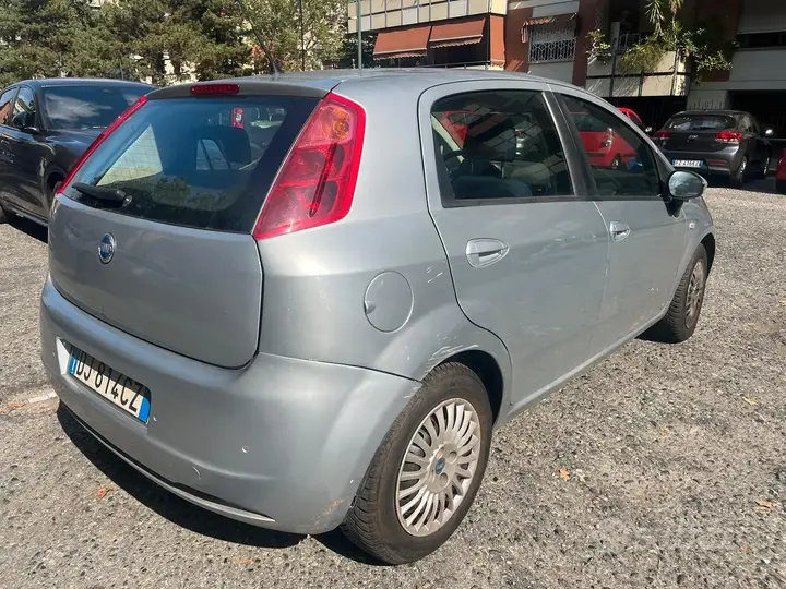 Fiat Grande Punto 2007 photo 5
