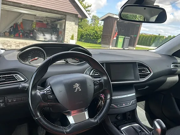 Peugeot 308 Sw 2017 photo 2