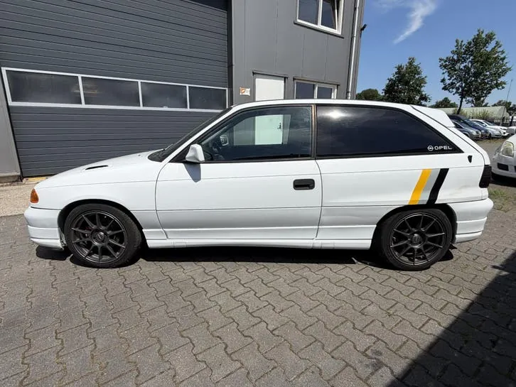 Opel Astra 1994 photo 2