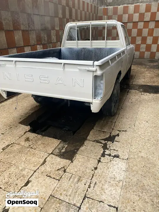 Nissan Datsun 1983 photo 3