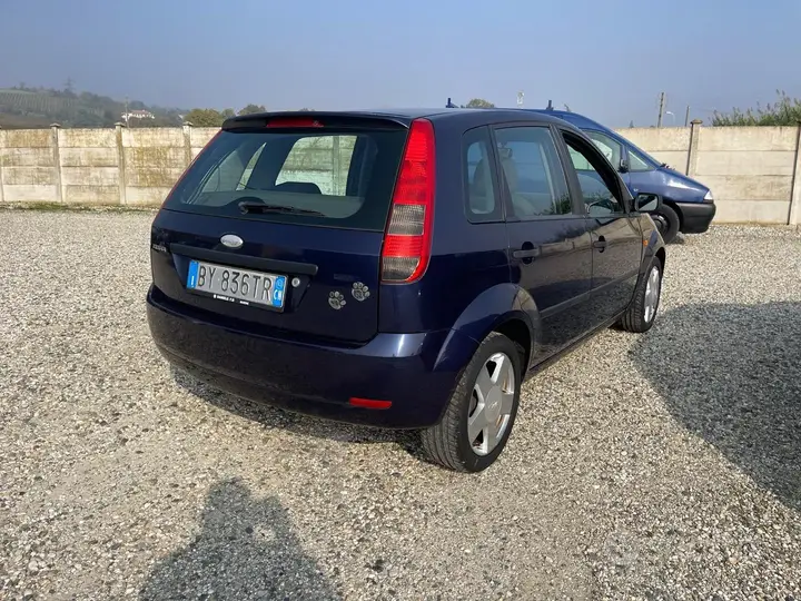 Ford Fiesta 2002 photo 3
