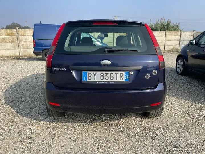 Ford Fiesta 2002 photo 5