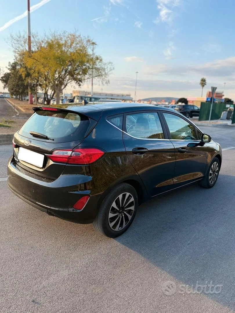 Ford Fiesta 2022 photo 2