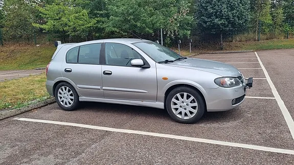 Nissan Almera 2002 photo 2