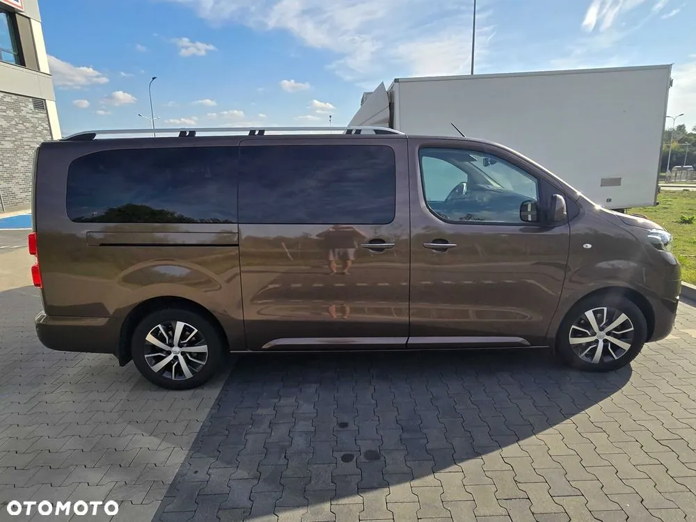 Toyota Proace Verso 2023 photo 2