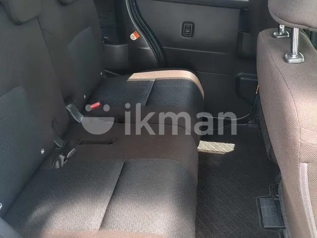 Toyota Roomy 2023 photo 5