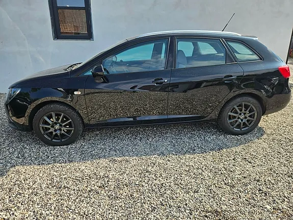 Seat Ibiza 2016 photo 2
