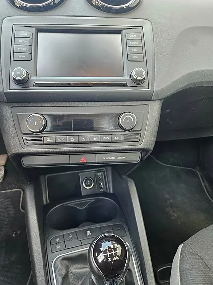 Seat Ibiza 2016 photo 5