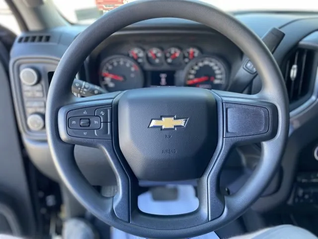 Chevrolet Silverado 1500 2025 photo 4