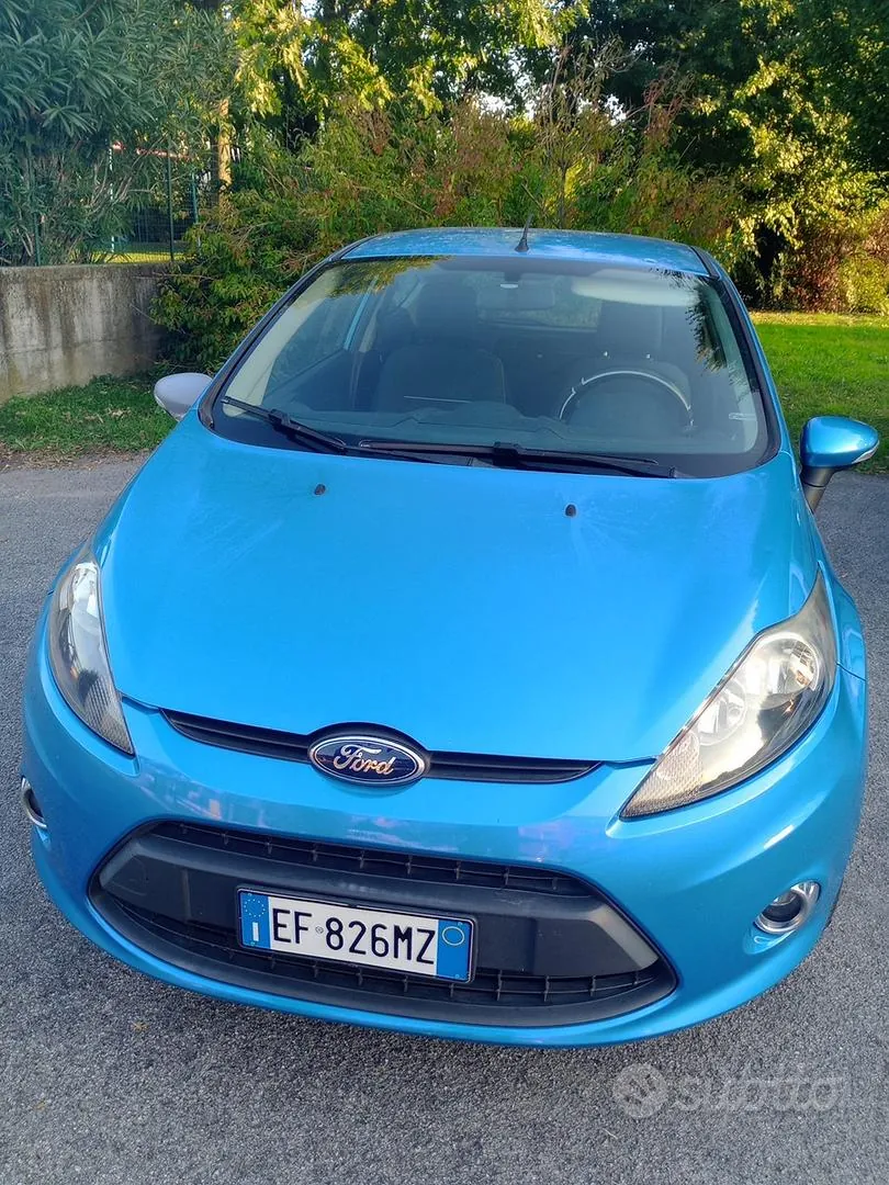Ford Fiesta 2011 photo 3