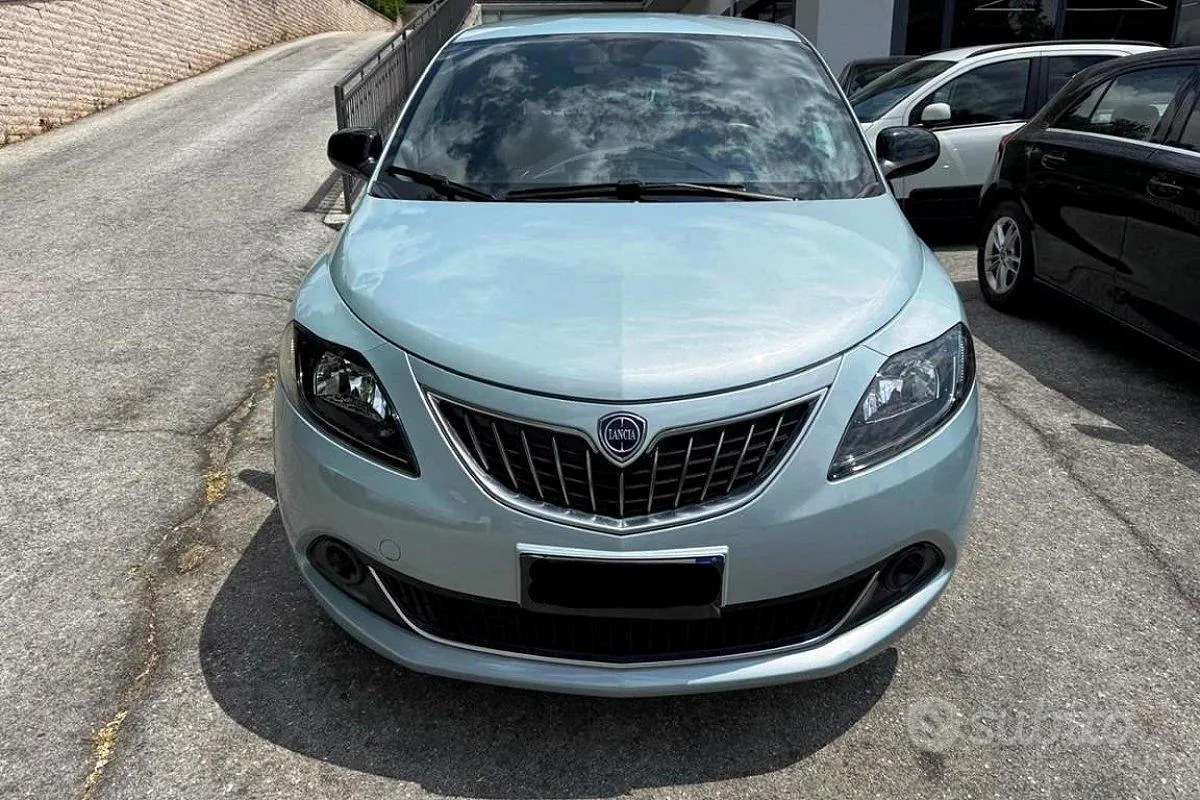 Lancia Ypsilon 2024 photo 2