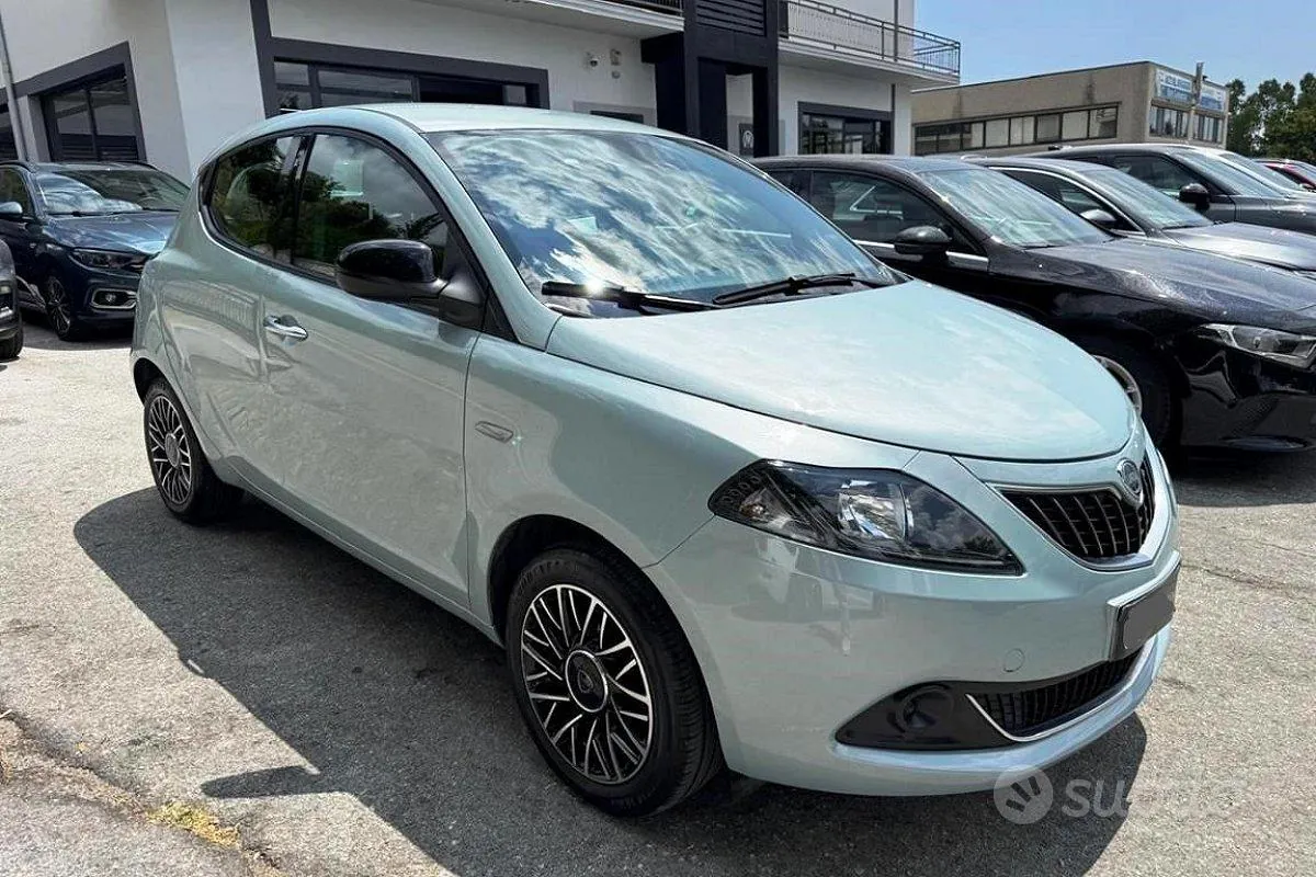 Lancia Ypsilon 2024 photo 3