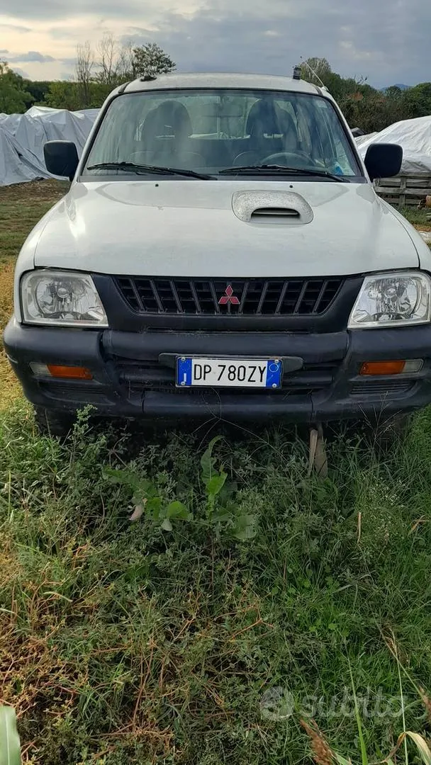 Mitsubishi L200 2001 photo 3