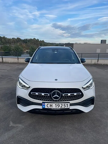 Mercedes-Benz Gla250 E 2023 photo 3
