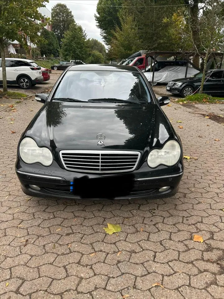 Mercedes-Benz C200