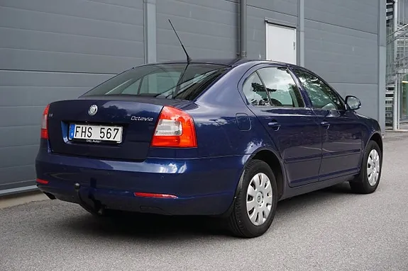 Skoda Octavia 2010 photo 5