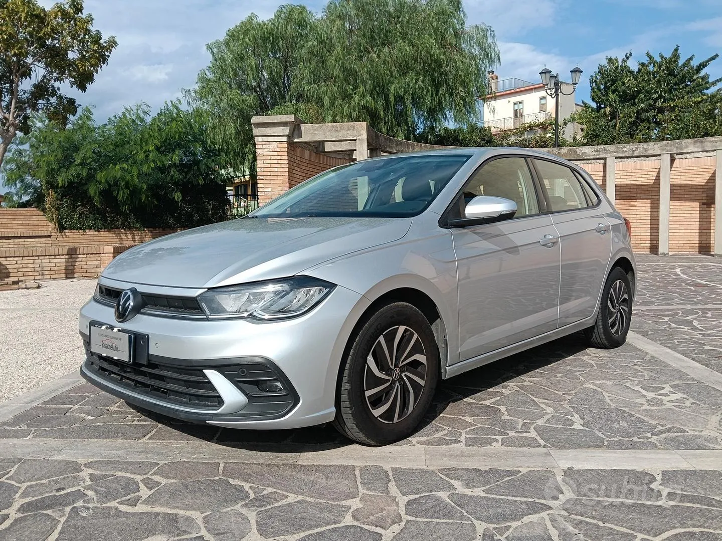 Volkswagen Polo 2023 photo 2
