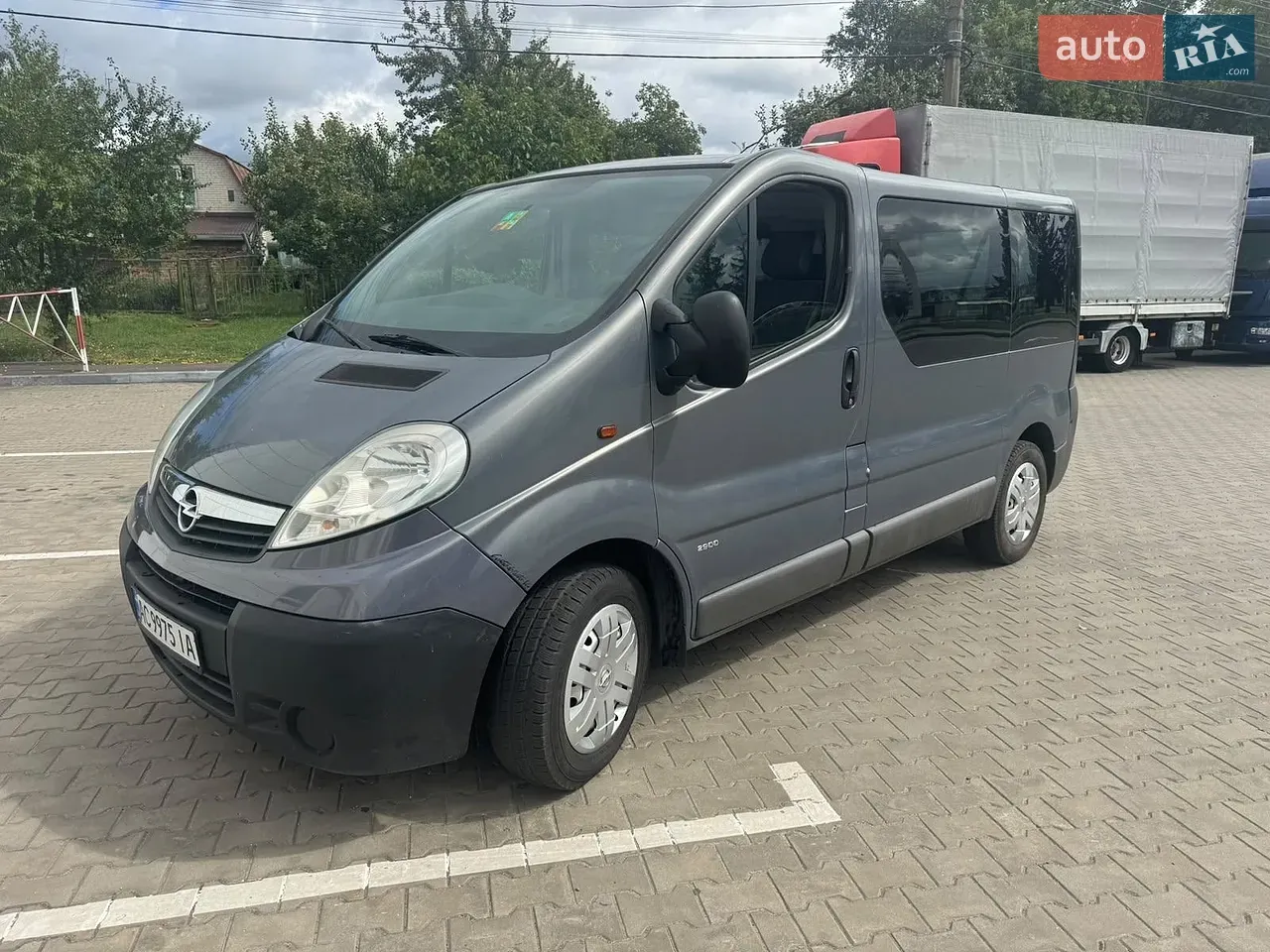 Opel Vivaro 2012 photo 4