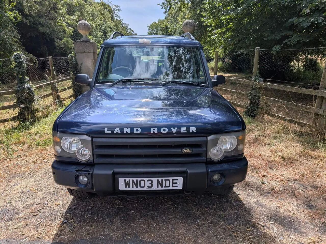 Land Rover Discovery 2003 photo 2