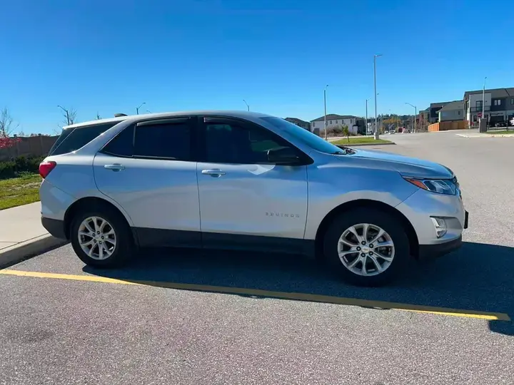 Chevrolet Equinox 2018 photo 3