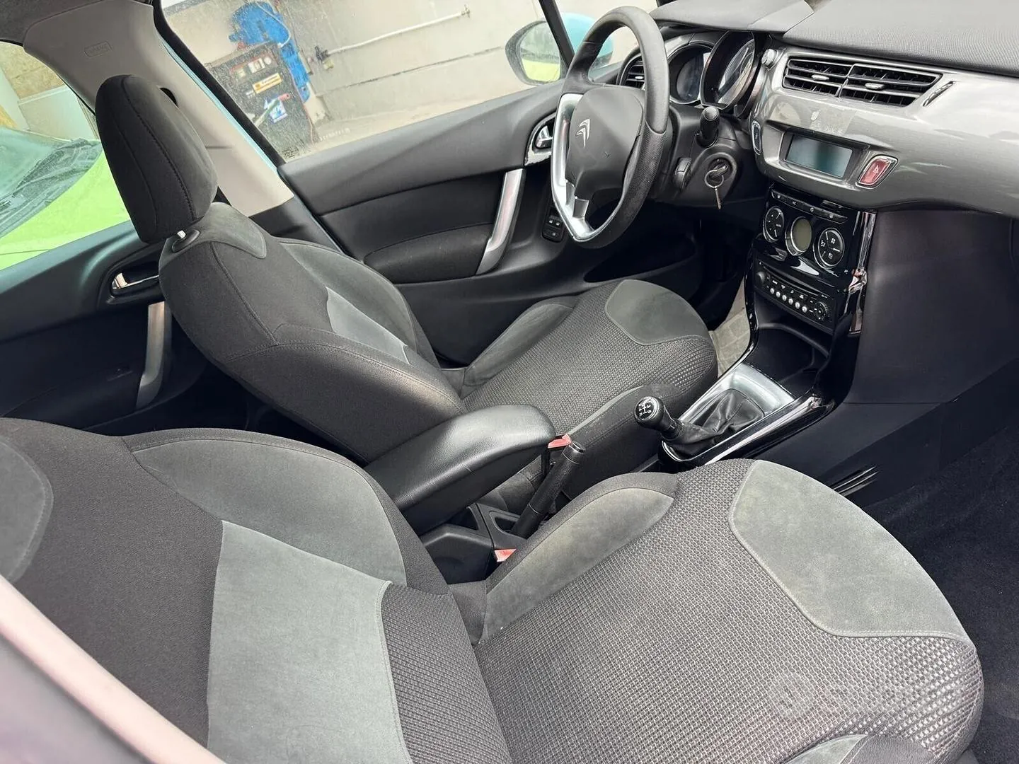 Citroen C3 2010 photo 3