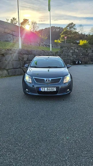 Toyota Avensis 2009 photo 2