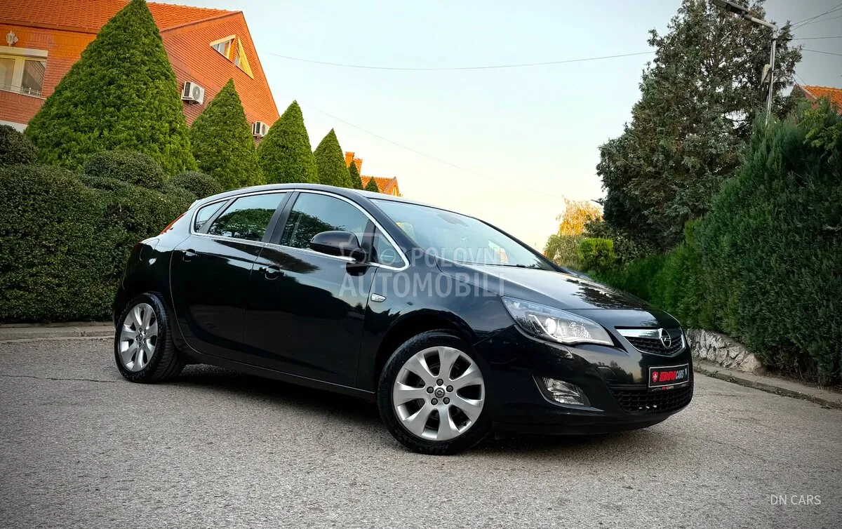 Opel Astra J