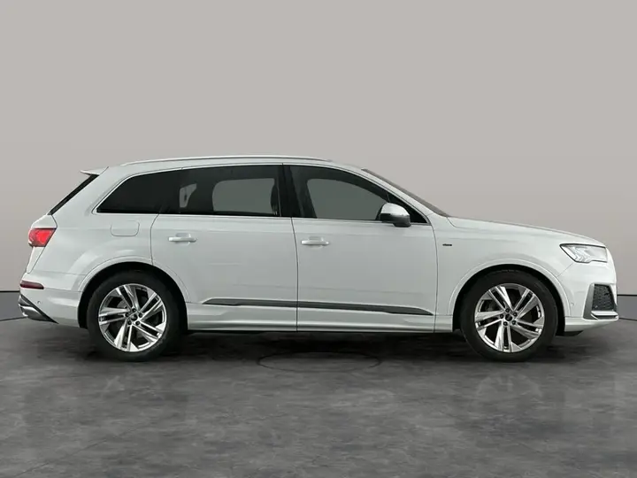 Audi Q7 2023 photo 4